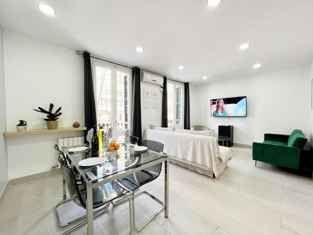 Sagrada Familia Gaudi Apartment บาร์เซโลนา ภายนอก รูปภาพ